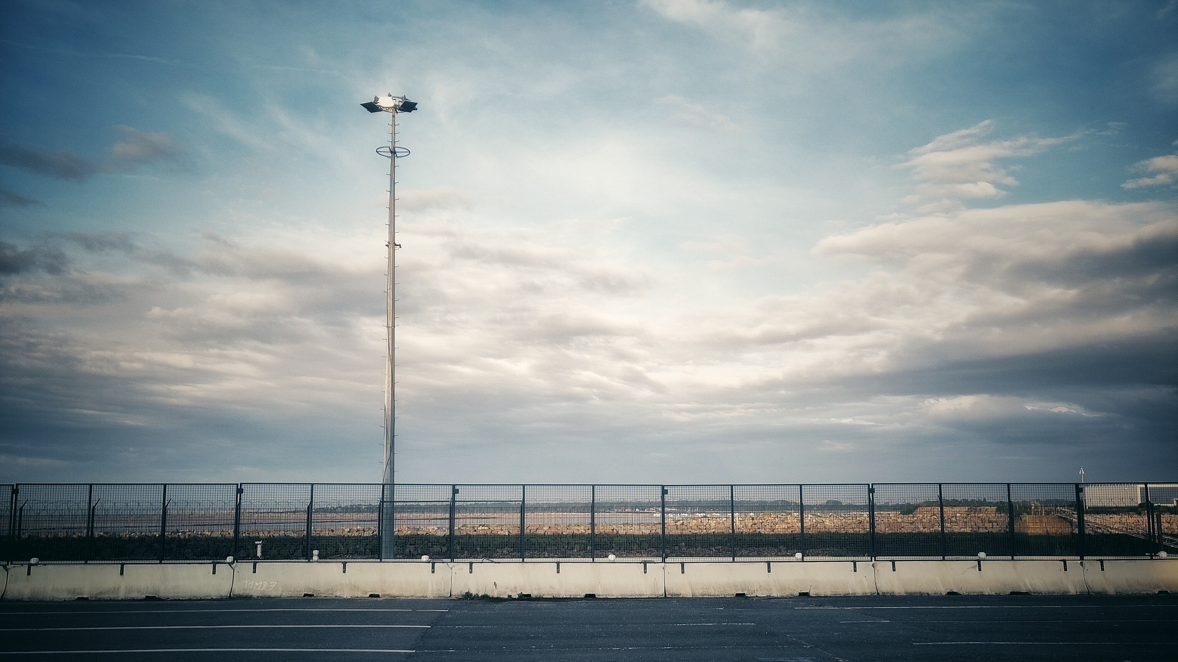 Warten auf die Fähre in Ouistreham Frankreich